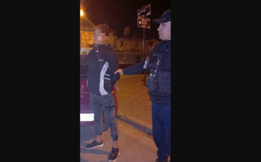 Joven fue detenido por portación ilegal de arma de fuego: intentó huir pero fue interceptado por una patrulla