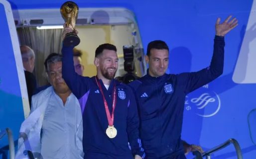 Scaloni viajaría al sorteo de la Copa América, pero todavía permanecen las dudas sobre su futuro en la selección