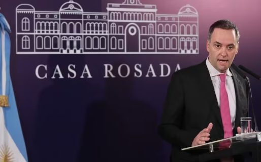 El Gobierno aseguró que el país está atravesando una hiperinflación en torno al 3.678% anual