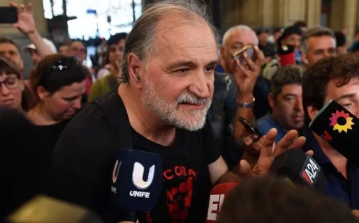 El líder del Polo Obrero dijo que los aprietes por planes son casos aislados y denunció irregularidades