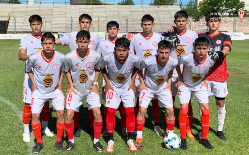 Huracán cerró el Torneo Nacional entre los cuatro mejores del país