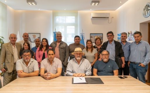 Macharashvili acordó un 33% para empleados municipales