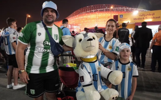 Cómo vive hoy el hincha que vendió todo para ir al Mundial después de la derrota de la Selección en el debut
