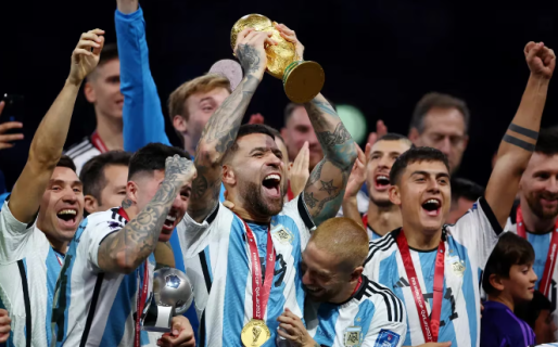 El emotivo recuerdo de Nicolás Otamendi sobre un momento muy duro de su vida que hizo llorar a todos