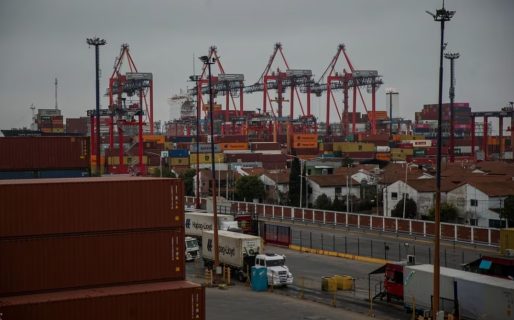 Alertan que China podría interferir en la navegación interna del país por la desregulación de la Economía