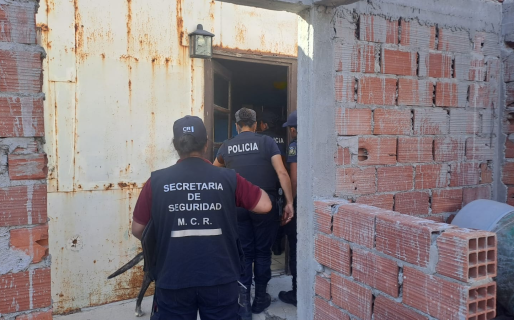 Allanamiento para secuestrar estrellitas, chasky boomes y fosforitos