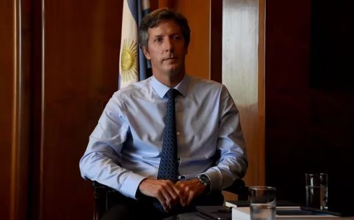 Bausili convocó a una reunión clave con los bancos para mañana antes de la apertura del mercado