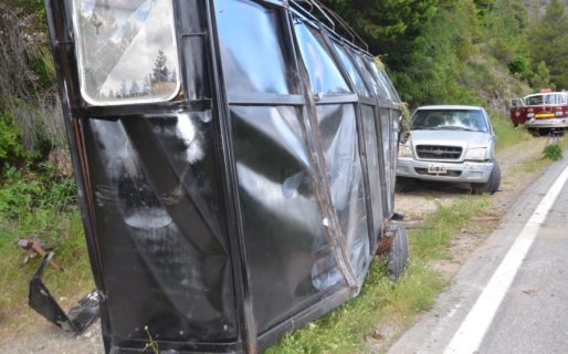 Fuertes vientos: Volcó una camioneta que transportaba caballos