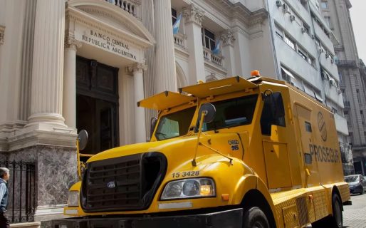 Dólar oficial: el Banco Central limita las operaciones y revisará cada pedido de compra