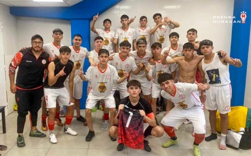 Huracán empezó el Nacional de clubes con el pie derecho
