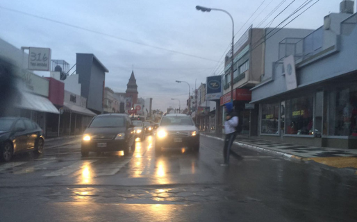 Declaran alerta amarilla por fuertes lluvias en Comodoro y gran parte de Chubut