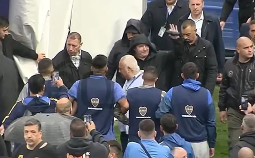 Votó el presidente Javier Milei en Boca y fue silbado por los hinchas