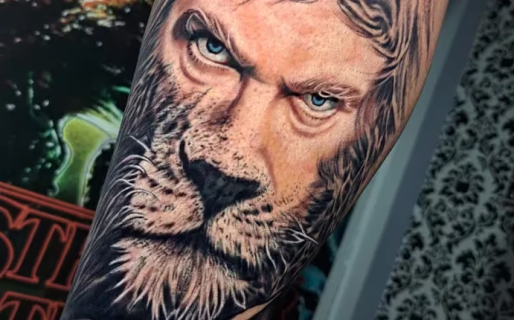 Milita en La Libertad Avanza, se tatuó a Milei y ahora sueña con que él lo vea: “Es un semidiós”