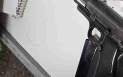 Hallan un arma en el auto secuestrado en el Ceferino