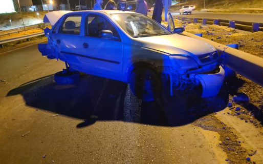 Un auto que se encontraba detenido en la ruta fue chocado brutalmente por otro