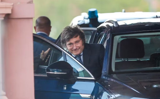 Así fue la llegada del Javier Milei a la grabación del programa de Mirtha: el detalle que llamó la atención