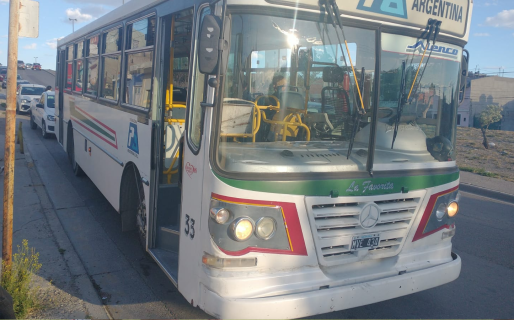 Joven de 21 años se desvaneció y falleció a bordo de un colectivo