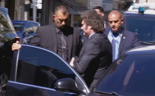 Javier Milei se instaló en la sede de la Policía para monitorear el operativo antipiquete