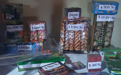 Millonario secuestro de pirotecnia en un allanamiento