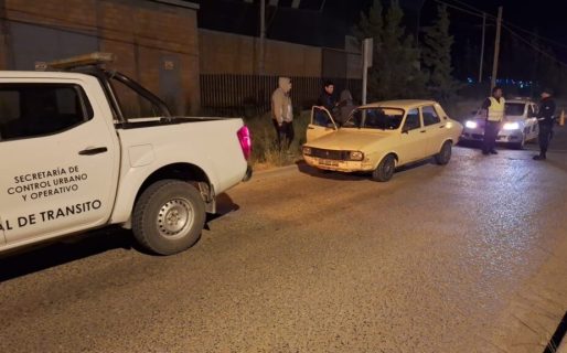 Lo pararon por maniobras peligrosas y estaba borracho: Conducía un Renault 12