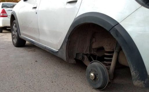 Crecen los robos de neumáticos en el barrio Roca: «Hay dos o tres por día»