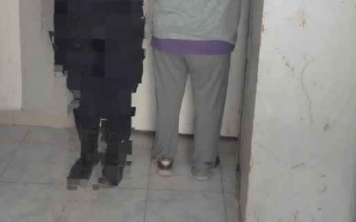 Escondió productos en su cartera para robarlos