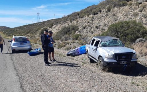 Ruta 26: Era remolcado, se cortó la linga y volcó