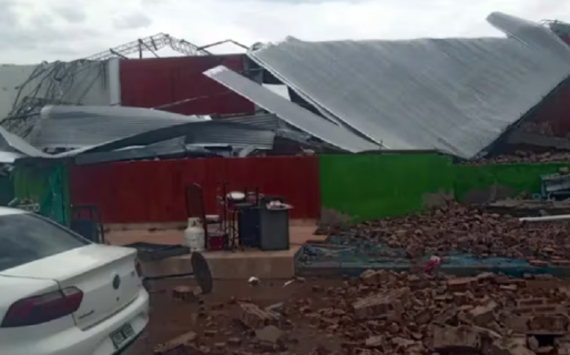 Un tornado, inundaciones y destrozos afectaron a seis provincias