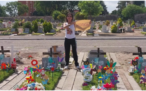 Su ex subió 5 mil kilos de escombros al techo y sus cuatro hijos murieron aplastados