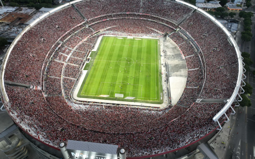 La final de la Copa Libertadores 2024 podría jugarse en el estadio Monumental: los motivos