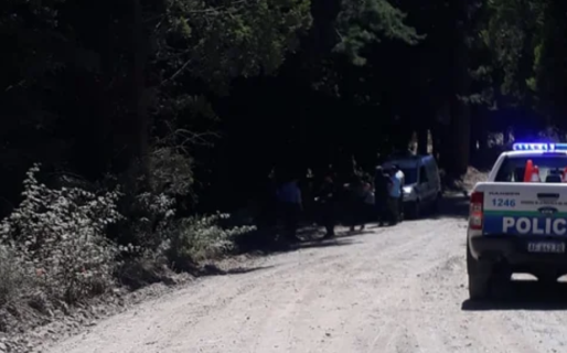 Un ciclista murió al caer con su bicicleta y golpear contra un tronco