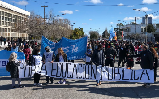 Torres busca asegurar 180 días de clases a pesar de la resistencia sindical