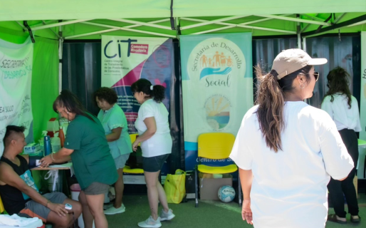 La carpa de Salud se suma al fútbol playero en Rada Tilly