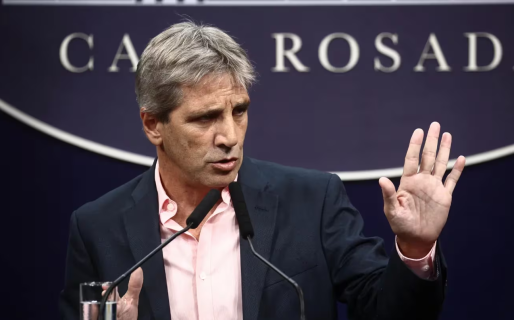 El Gobierno evalúa alternativas para sostener su plan de déficit cero sin el capítulo fiscal de la Ley Ómnibus