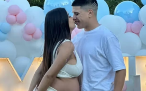 Daniela Celis y Thiago Medina mostraron por primera vez a sus gemelas Aimé y Laia: “El sentido de la vida”