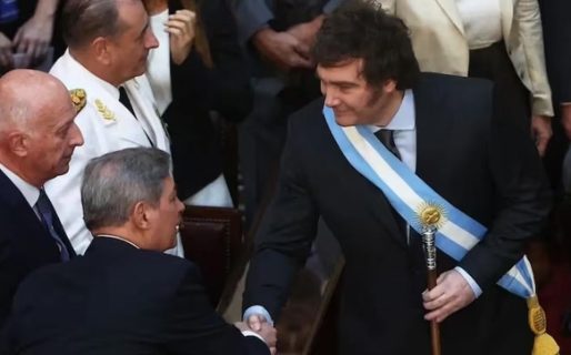 Milei busca eliminar las jubilaciones de privilegio de presidente y vice y envía un guiño a la Corte Suprema