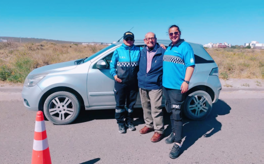 Tiene 94 años y logró sacar la licencia de conducir por primera vez