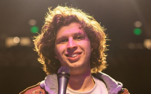 Un comediante preguntó qué se puede hacer en Comodoro y la respuesta del público fue tajante