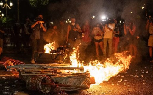 El Gobierno denunciará penalmente a los manifestantes que generaron disturbios frente al Congreso