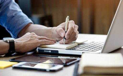 Entre 2011 y 2022 el empleo público creció once veces más rápido que el empleo privado registrado