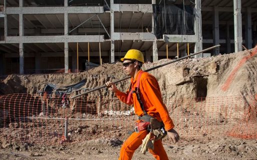 Los salarios aumentaron 150% en 2023 y tuvieron una pérdida de un 20% real contra la inflación