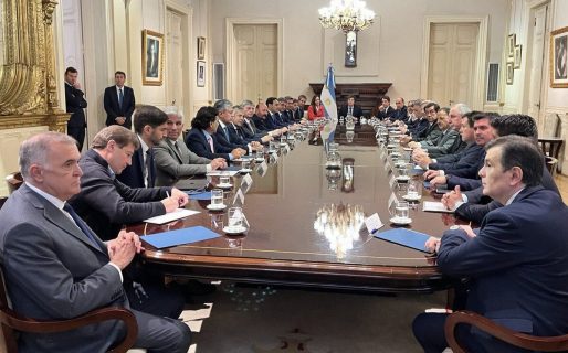 «Nos empujan a una rebelión» el chat de los gobernadores enfrentados con Milei