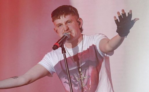 El rapero Dillom genera controversia en el Cosquín Rock con una polémica declaración hacia Caputo