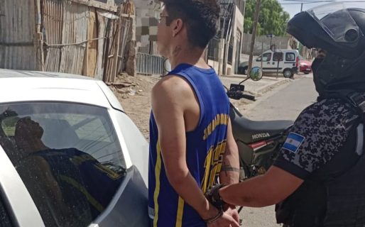 Robó auriculares, lo salieron a correr y lograron atraparlo