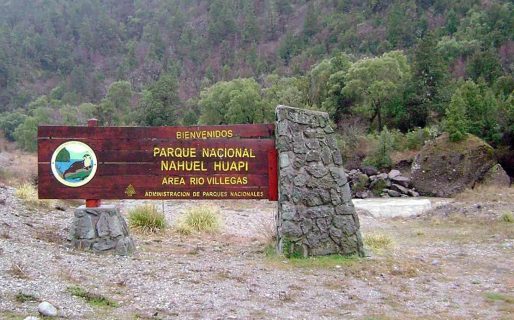 Cierran el Parque Nacional Nahuel Huapi por el avance de incendio forestal