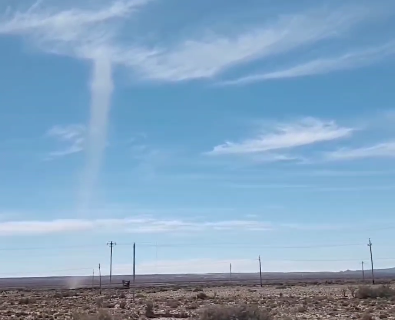 Increíble avistamiento en Comodoro: residentes  captan impresionante torbellino