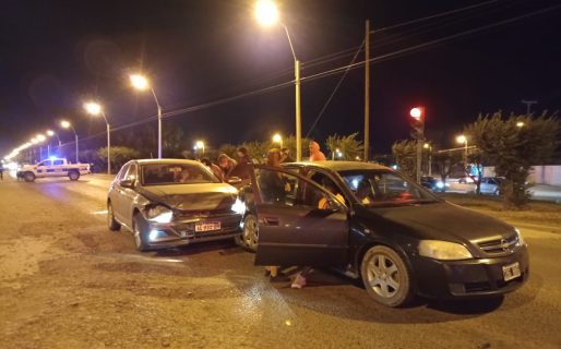 Chocó un auto estacionado por manejar con 2.33 g de alcohol en sangre: Un menor de 10 años resultó herido
