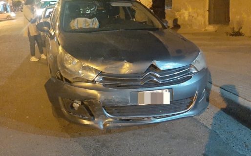 Accidente vehicular en Avenida Rivadavia y Saavedra