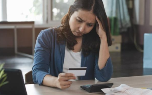 Por la devaluación y la alta inflación, creció la mora en los pagos de préstamos y prevén que siga en aumento