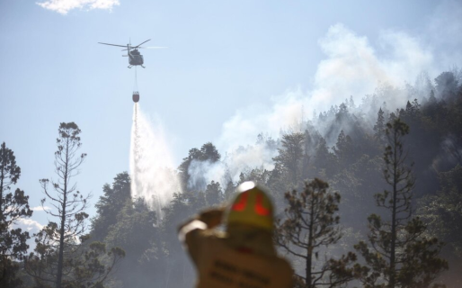 El incendio en Los Alerces continúa incontrolable:  hubo que evacuar a pobladores